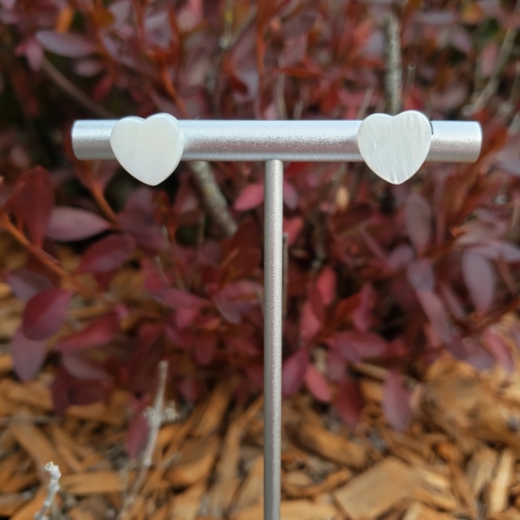 70. Mini Heart Studs - 2 pairs of heart earrings - Picture 2 of 7